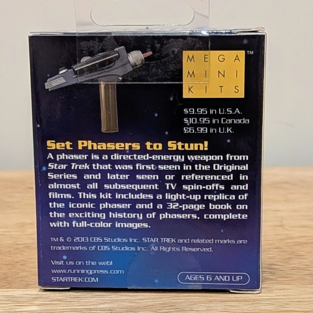 NWT Star Trek Mini Light Up Phaser and History Book from Running Press - Picture 3 of 6